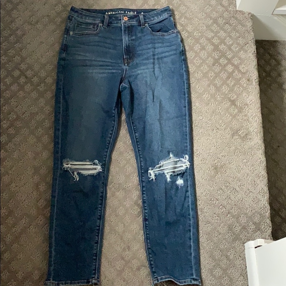 size 6 american eagle mom jeans lightly worn